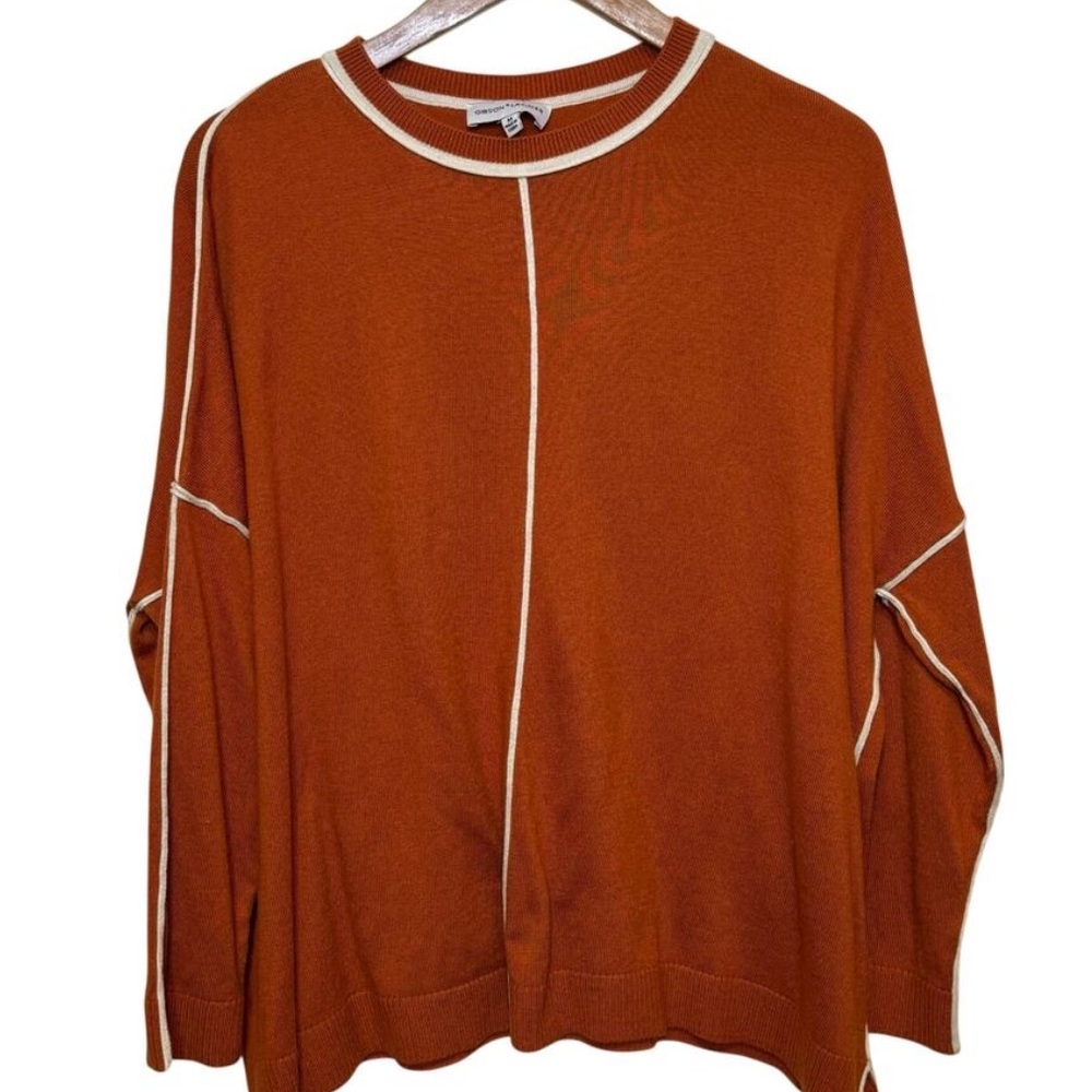 Gibson Latimer Rust Crewneck Sweater with White Piping